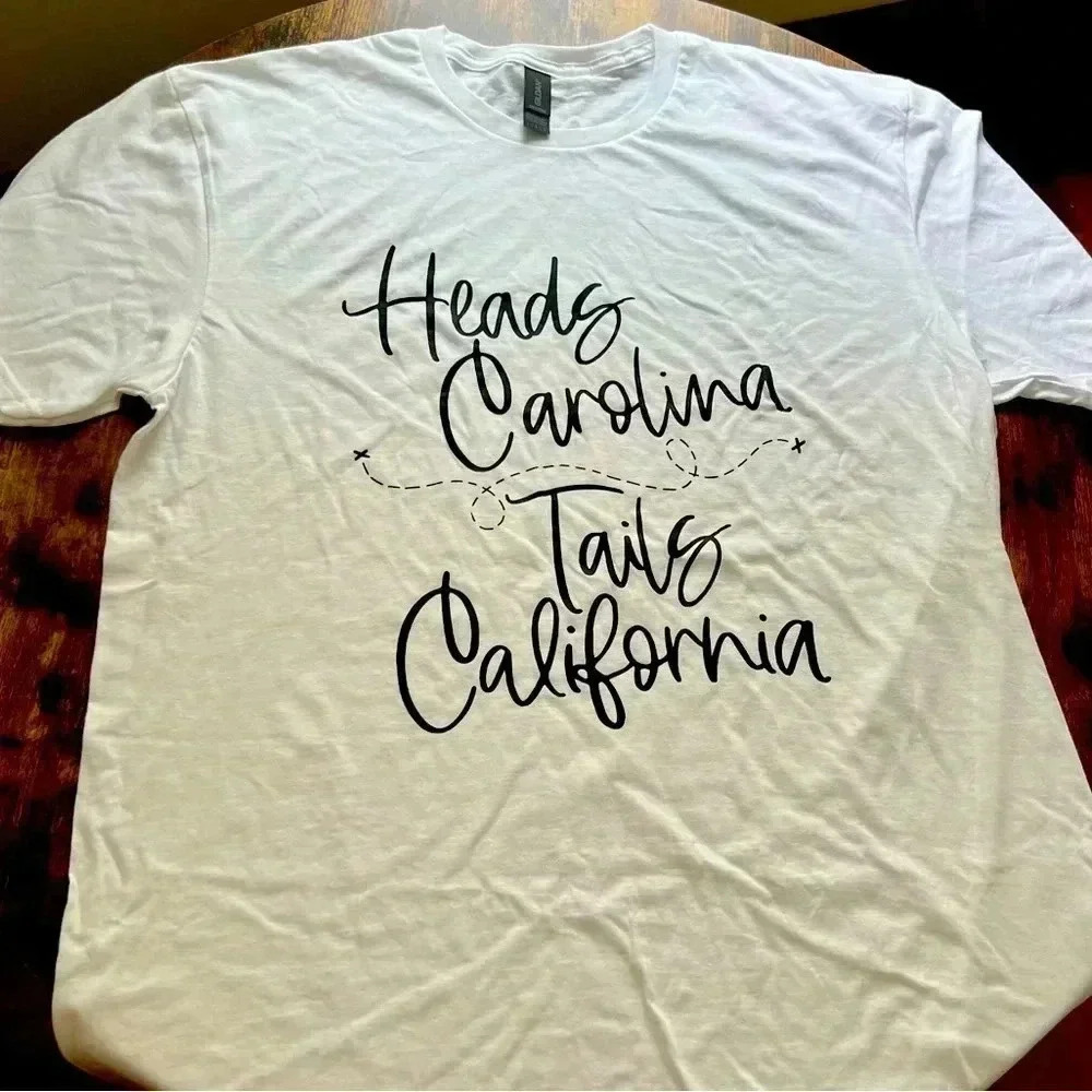 GILDAN | ladies custom Heads Carolina Tails California t-shirt. Size: L